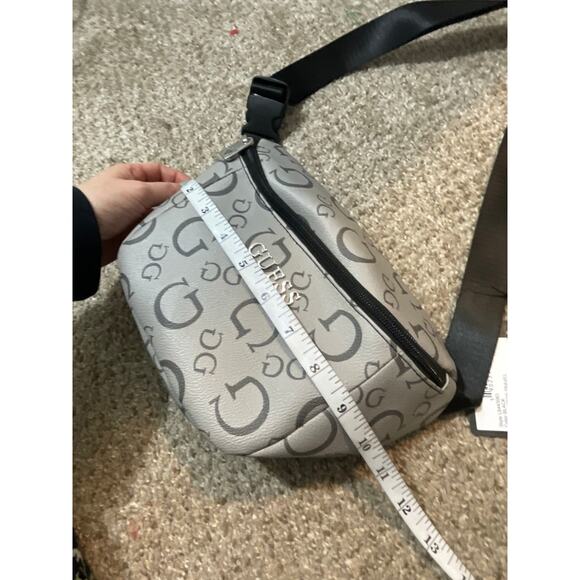 Guess Women's Cassius Grey Monogram Bum Santos Travel Belt Bag New with Tag - Picture 5 of 8